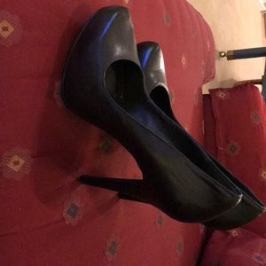 Michael black heels platform size 7